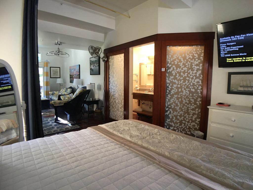 Camden Riverhouse Hotel And Inn Εξωτερικό φωτογραφία